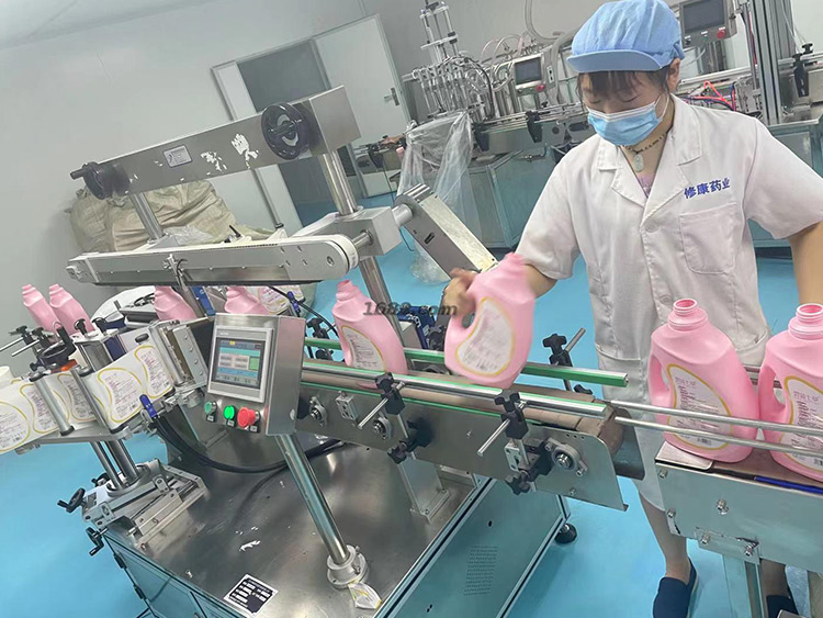 修康藥業產品生產流水線